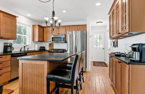 Spring Lake House | Lake Retreat | 3 Bed, 2 Bath