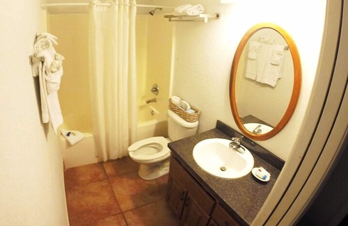 Cypress Gardens Hotel | Lake Roy Beach Inn