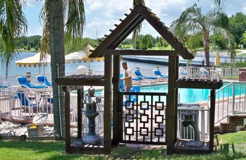 Cypress Gardens Hotel | Lake Roy Beach Inn - Winter Haven