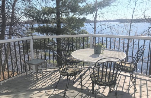 Mora House | Lake Side Cabin With Panoramic Water View