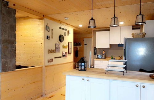 Crown Point House | Lake side retreat