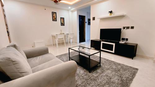 Powai Apartment | Lake Side Serviced Apartment by Maxxvalue