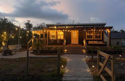 Punta Gorda House | Lake side tiny home