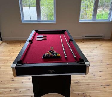 Chertsey Ski Chalet | Lake Spa and Pool table - Le Gaia