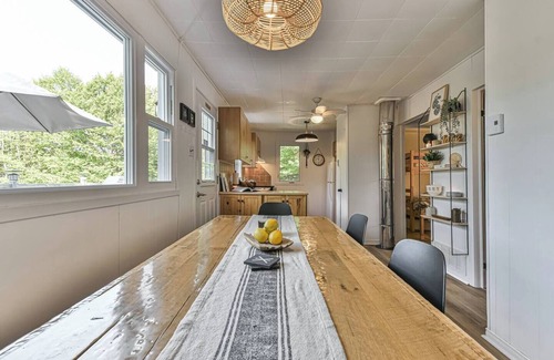 St-Adolphe-d'Howard Ski Chalet | Lake, spa and softness | Le Havre des Saisons