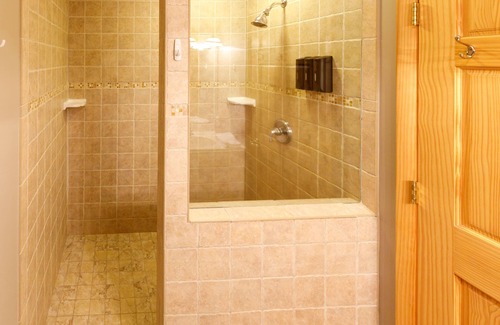 Tofte Condo | Lake Superior's Chateau LeVeaux #25...Quiet, Quaint & Modern Charm!