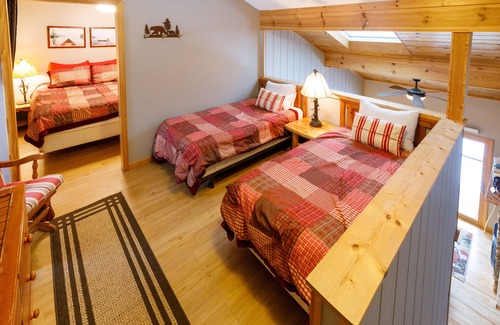 Tofte Condo | Lake Superior's Chateau LeVeaux #25...Quiet, Quaint & Modern Charm!