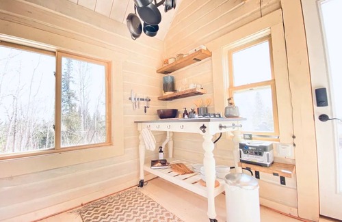 Grand Marais Cabin | Lake Superior Views w/Sauna - Near GM + Dog Friendly. 1min Walk to Beach.