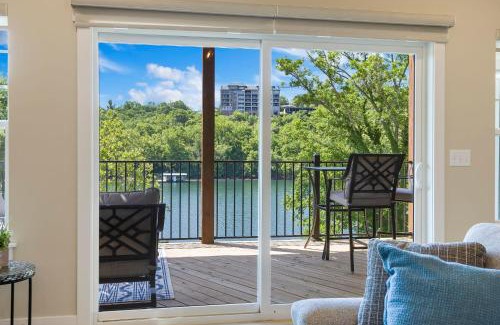 Branson House | Lake Taneycomo Views-Near Branson Landing-Cmty Outdoor Pool-Free Tickets-Elevator!