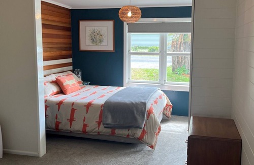 Lake Tarawera House | Lake Tarawera - Lakefront bach