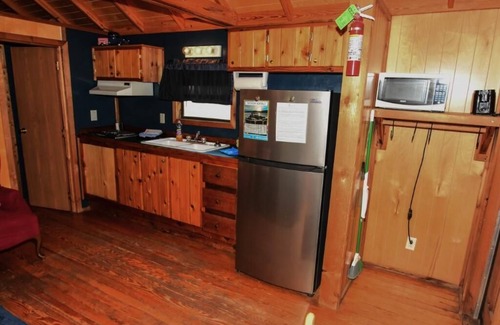 Mead Cabin | Lake Texoma Cedar Cabin - Uncle Sams Cabin