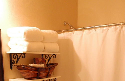 Pottsboro House | Lake Texoma Family Getaway, GREAT for large groups and kids. "Wonderful Escape!"