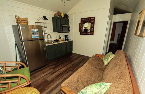 Mead Cabin | Lake Texoma Lakefront Cabin - Texoma Breeze