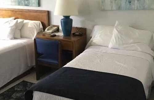 Louisville Hotel | Lake Tiak O Khata Resort