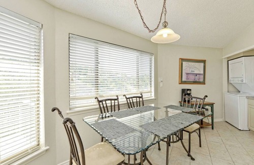 Lakeway House | Lake Travis Bungalow: Casita Golden Rod (#2)