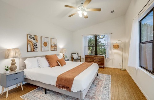 Leander House | Lake Travis Getaway