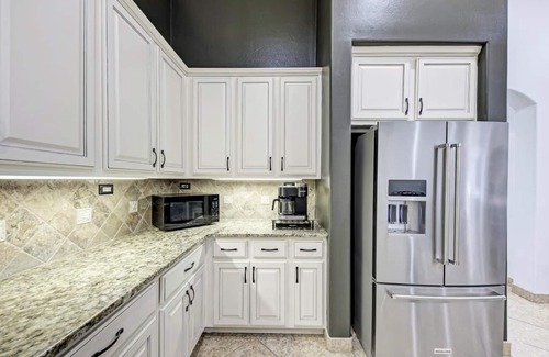 Cardinal Hills Estates House | Lake Travis Luxe Corporate/Family/Retreat Rental