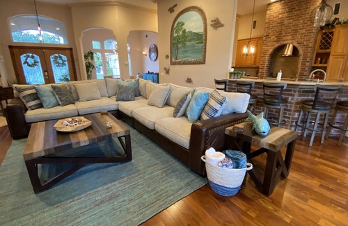 Leander House | Lake Travis Luxury Estate, Private Heated Pool, Multiple Spas, Weddings Welcome!
