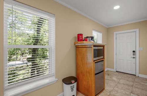 Volente Apartment | Lake Travis Studio near Volente