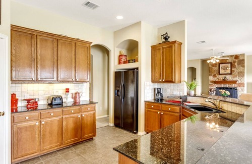 Oatmeal House | Lake Travis Waterfront Home: Boat Dock, Grill, & Balcony