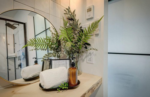 Sainte-Agathe-des-Monts Condo | Lake view, central from activities - LOFT 4