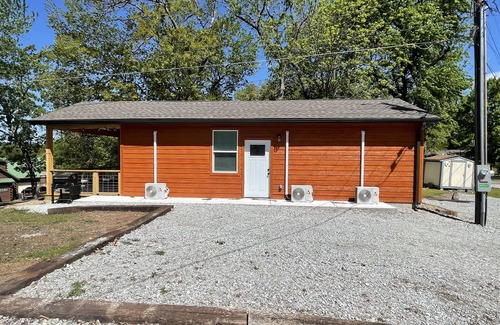Grove Cabin | Lake view 2 bedroom cabin that sleeps 6. Private deck and fire pit area.