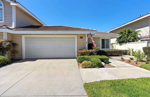 Woodbridge House | Lake View｜Backyard｜Communal Pool｜Lovely Vacation Home #41553