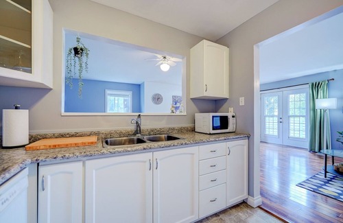 Keswick House | Lake View Cottage-Beach,Campfire,BBQ,Kayat,Park,WingSurf