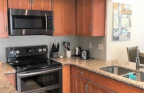 Sarasota House | Lake View/Heated Pool/Close to Siesta Key Beaches!