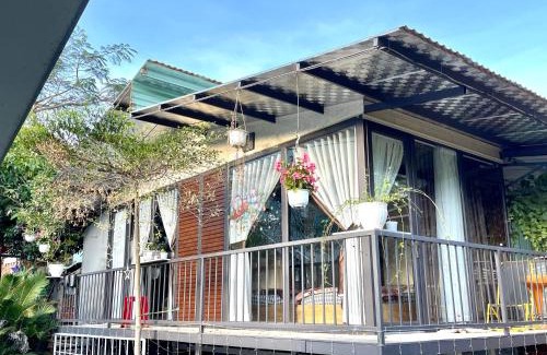Pleiku House | Lake view homestay