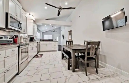 Beaver Shores House | Lake View! Hot-Tub! Beaver Lake House!