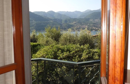 Portese House | LAKE VIEW SINGLE VILLA: 300 MT FROM THE LAKE