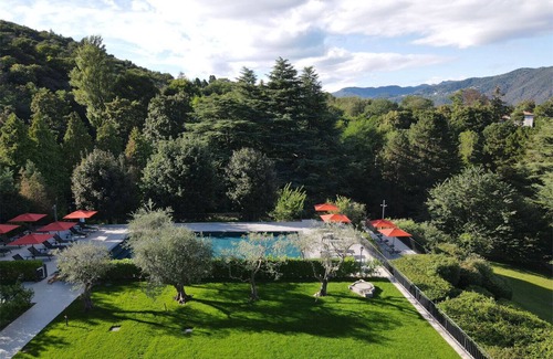 Como Apartment | Lake View Loft in a Villa with swimming pool and tennis court