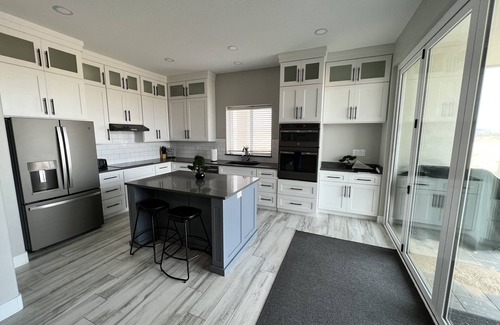 Greenehaven House | Lake View Modern House with Beautiful Sunsets!