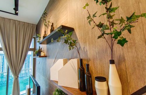 Taman Mount Austin Apartment | -Lake View-Mount Austin IKEA Toppen 10 mins - C113A