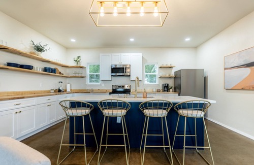 Canyon Lake House | Lake-View Retreat at Canyon Lake