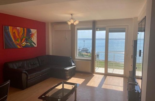Constanta Apartment | LAKE VIEW
