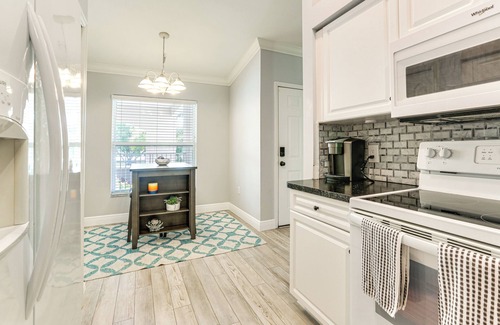 Estero Condo | Lake View & Screened Balcony: Estero Getaway!