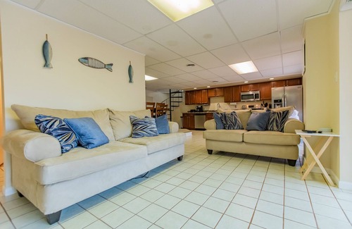 Marion House | Lake Views & Access + Pool, Indoor/Outdoor Living, Family & Pet Friendly
