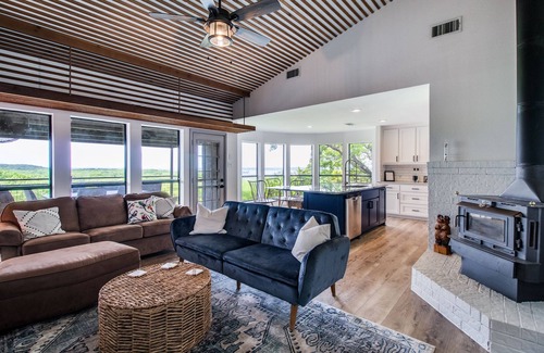 Pottsboro Cabin | Lake views from The Byrd House