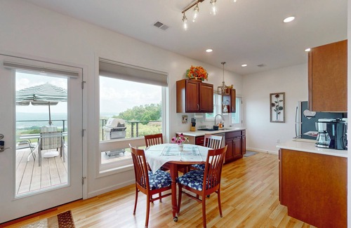 Hammondsport House | Lake & Vineyard View