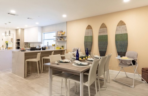 Cypress Gardens House | Lake-Walk2LEGOLAND-Heated SaltWtr Pool-Putting Green-Beach-Fire Pit-Dock-Sunsets