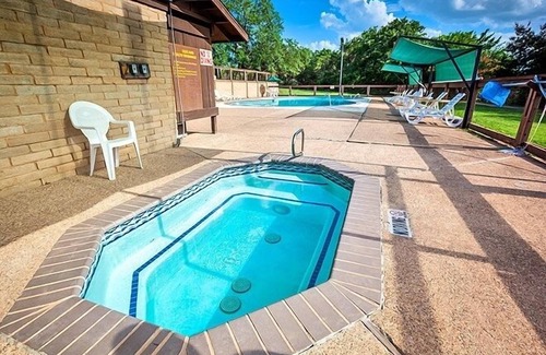Lake Whitney Cabin | Lake Whitney RV Campground