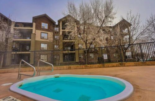 East Kootenay Apartment | Lake Windermere Pointe by StayIn