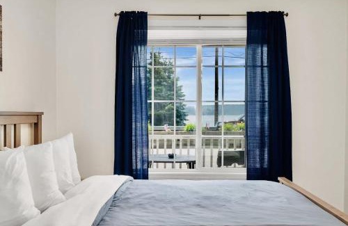 Winnisquam Apartment | Lake Winnisquam 1 Bedroom Condo with Lake Views