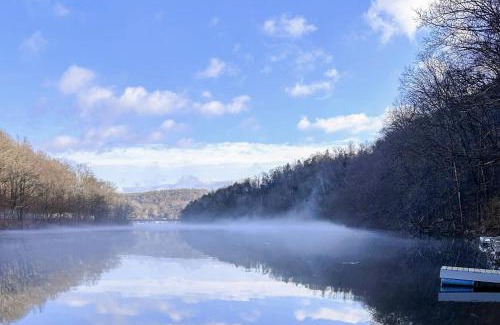 South Britain House | Lake Zoar Cabin