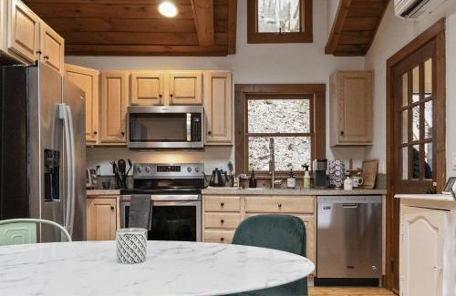 South Britain House | Lake Zoar Cabin