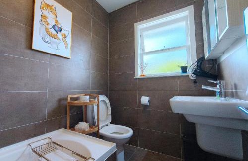 Takapuna Villa | Lakefornt Central Comfort Near Beach