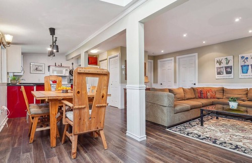 Petit-Lac-Long Cottage | Lakefront chalet in the heart of the Laurentides. Within 1 hour of Montreal!