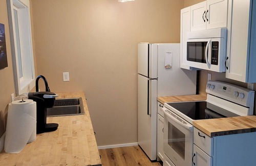 Hayward Cabin | Lakefront 2Bed 1Bath with enclosed screen porch. Westerly view GORGEOUS Sunsets!